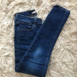 Levis 721 High Rise size 26